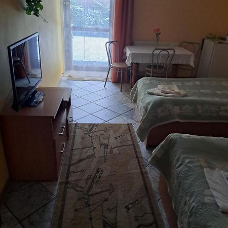 Hotelik Warmia -Pensjonat, Hostel ลิดซ์บาร์ก วาร์มิงสกี ภายนอก รูปภาพ