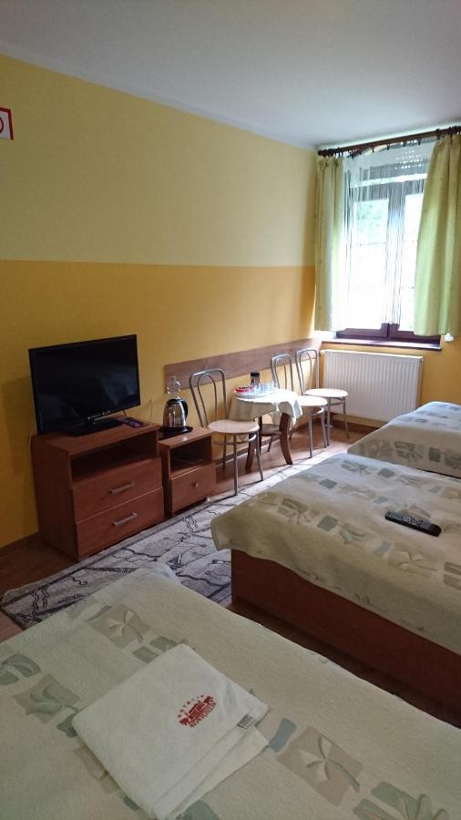 Hotelik Warmia -Pensjonat, Hostel ลิดซ์บาร์ก วาร์มิงสกี ภายนอก รูปภาพ