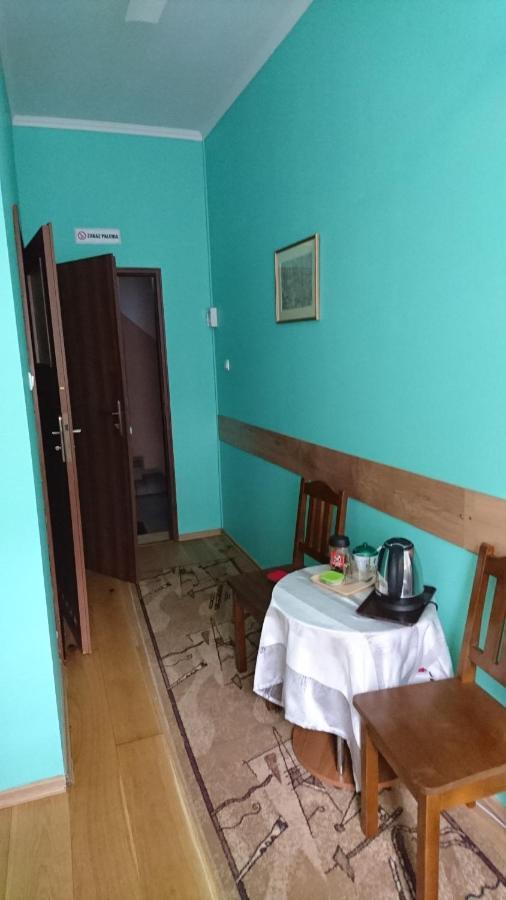 Hotelik Warmia -Pensjonat, Hostel ลิดซ์บาร์ก วาร์มิงสกี ภายนอก รูปภาพ