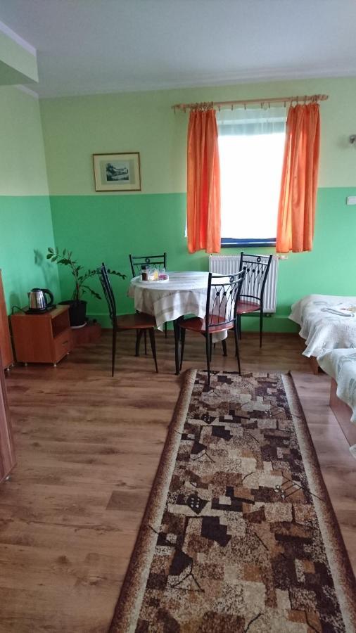 Hotelik Warmia -Pensjonat, Hostel ลิดซ์บาร์ก วาร์มิงสกี ภายนอก รูปภาพ