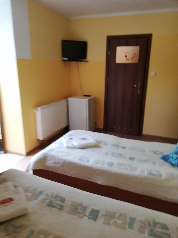 Hotelik Warmia -Pensjonat, Hostel ลิดซ์บาร์ก วาร์มิงสกี ภายนอก รูปภาพ