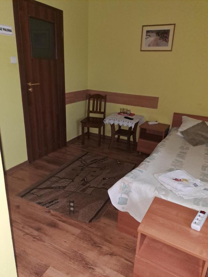 Hotelik Warmia -Pensjonat, Hostel ลิดซ์บาร์ก วาร์มิงสกี ภายนอก รูปภาพ